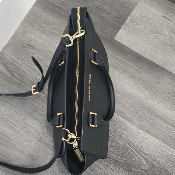 Michael Kors Selma Black Saffiano Leather Satchel Gold Hardware - Picture 6 of 11